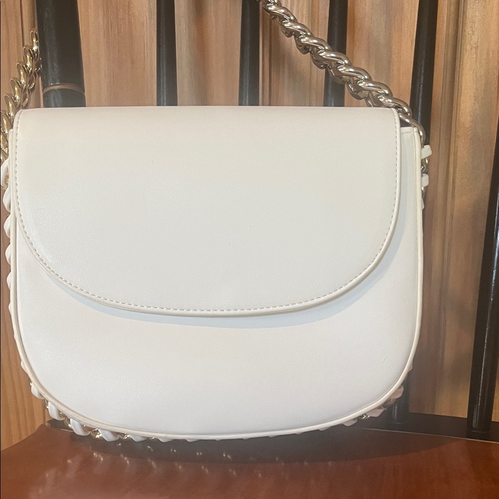 Express Elegant White Chain Shoulder Bag
